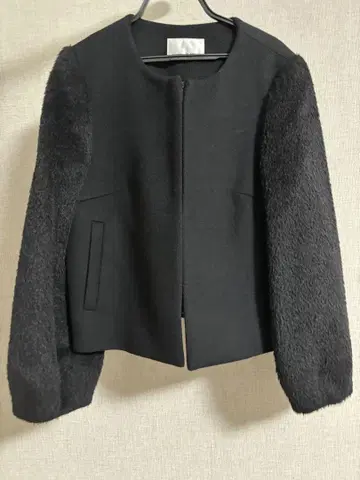 울 숏코트 노카라 블랙