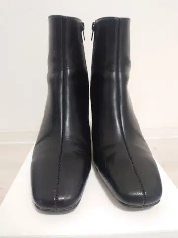 RIVE DROITE 리브 드와 힐 숏부츠 24.5cm