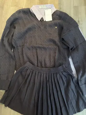 ANDMARY Agatha 블라우스 세트업 그레이