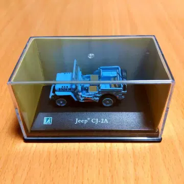 Jeep CJ-2A & Land Rover Series III 109