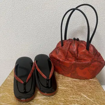 빨간색 꽃무늬 일본 의류용 백과 일본 나막신 세트