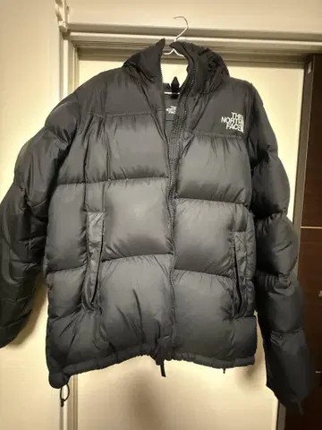 THE NORTH FACE 블랙 다운 자켓 후드 부착
