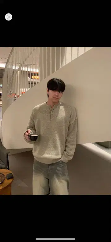 베이지 헨리넥 니트 스웨터 한국 브랜드 WHAT A LOOK