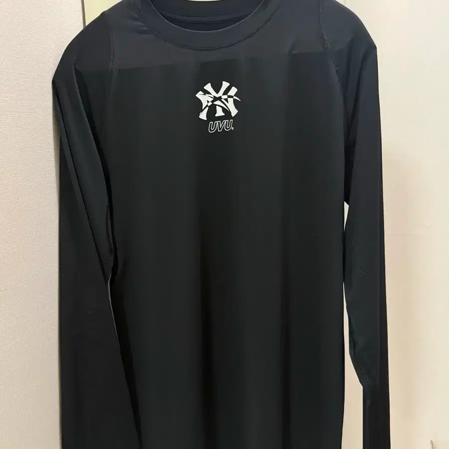 UVU Training Club T-shirt Black Pink on Bunjang Global Site.