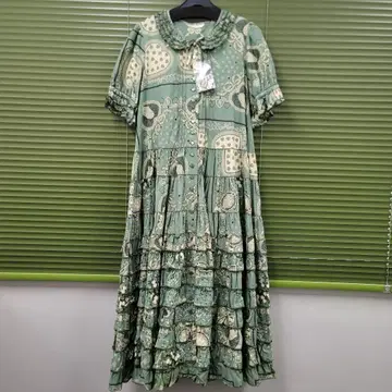 핑크하우스 새상품 반다나 프릴 가득 원피스