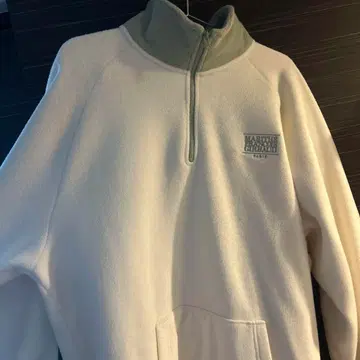 마리떼 프랑소와 저보드 하프 지퍼 맨투맨