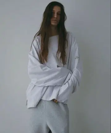 ETRE 컷오프 커프스 롱Tee