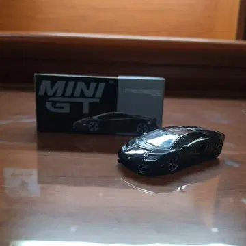 [ 새상품급 ] MINI GT Lamborghini Countach 블랙