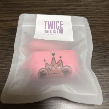 TWICE 모모 AirPods Pro 2 this isfor
