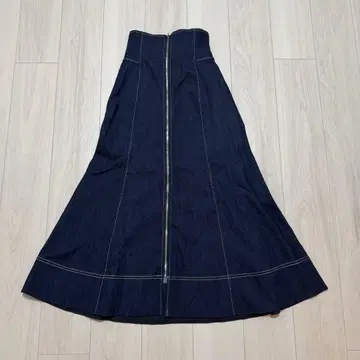 앙데팡당 데님 스커트 백 레이스업 센터 지퍼 스커트