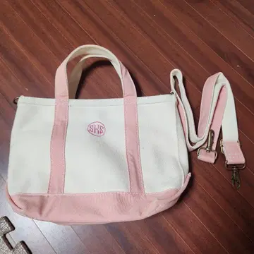 화이트/핑크 토트백
