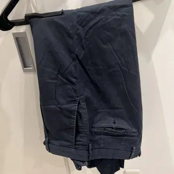 INCOTEX 네이비 슬림핏 치노 팬츠