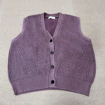 S 사이즈 DEMYLEE 니트 베스트