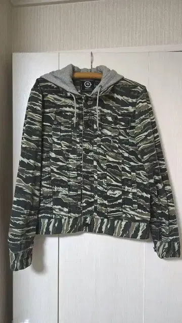 LRG 카모 패턴 자켓
