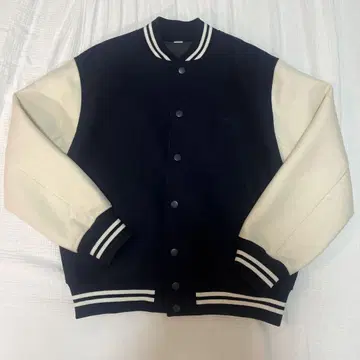 [ 미사용 새상품급 ] 미라 오웬 바시티 자켓