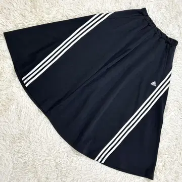 아디다스 블랙 쓰리 스트라이프 롱 플레어 스커트 허리밴딩 S