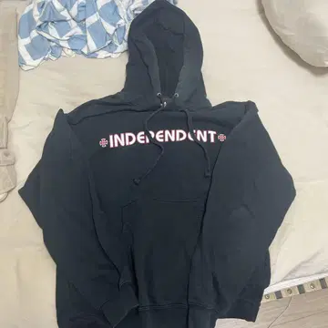 INDEPENDENT 후드 부착 후드티 M 사이즈 블랙