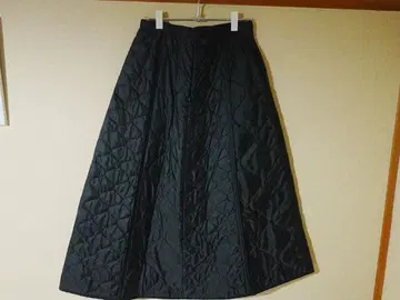 블랙 퀼팅 롱 스커트