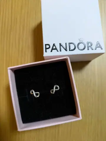 PANDORA 스파클링 인피니티 스터드 귀걸이