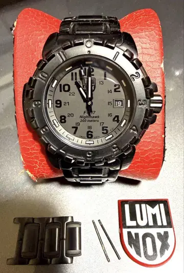 Luminox 나이트호크 6400 시리즈 F-117 블랙아웃