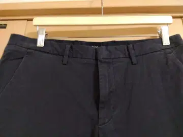BOSS 다크 그레이 슬림핏 치노 팬츠