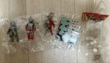 츠부라야 프로덕션 히어로즈 소프트 비닐 볼 체인 마스코트 3종 세트