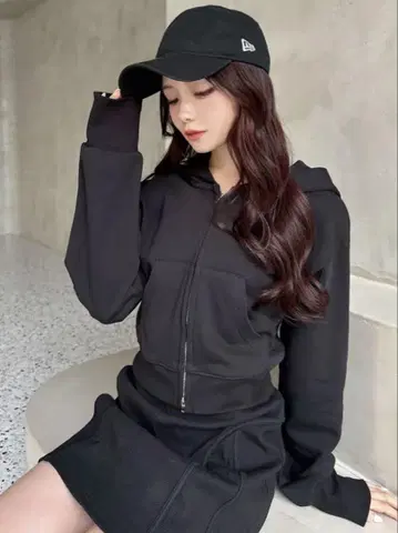RESEXXY 프론트 지퍼 크롭 후드티 셋업