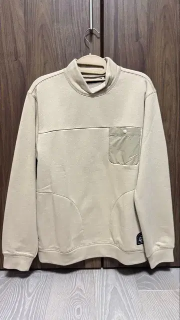 Travis Mathew 베이지 트레이닝복