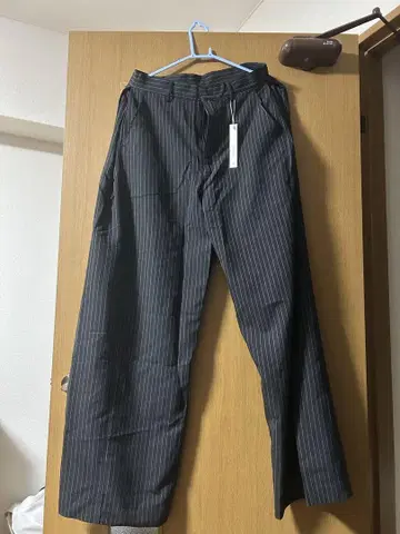 SIGNATURE 'Multi-tuck wide slacks' BK sp