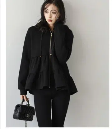 택 포함 새상품 Lajour 라 블랙 티어드 후드티