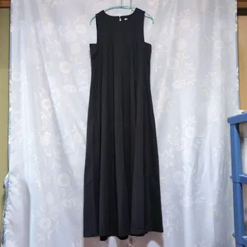 어반 리서치 A라인 컷 원피스