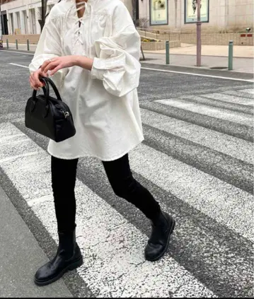 캐널진 카라 부착 레이스업 셔츠
