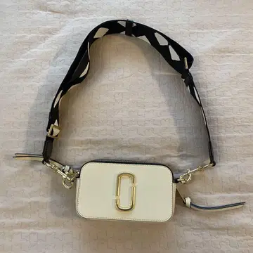 [ 새상품급 ] MARC JACOBS 숄더백 화이트 카메라백