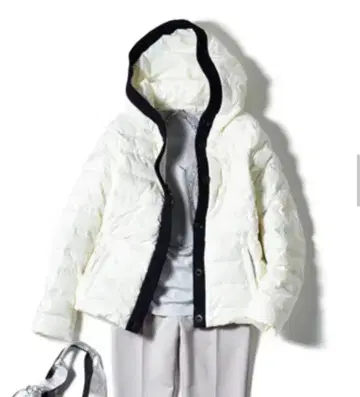7 DAMA COLLECTION 다운 자켓 고급 S ~ M 화이트