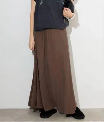 SLOBEIENA25ss 피브릴 머메이드 스커트 36 사이즈 브라운