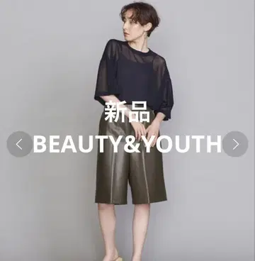 새상품 카키 합성 피혁 하프 팬츠