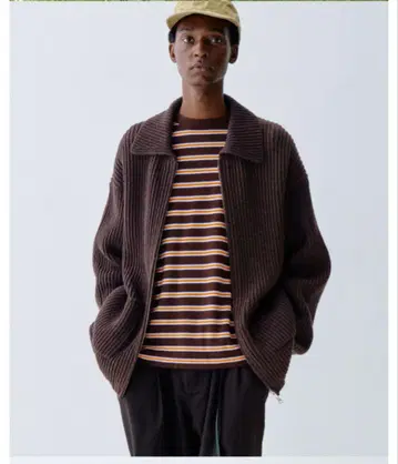 브라운 집업 니트