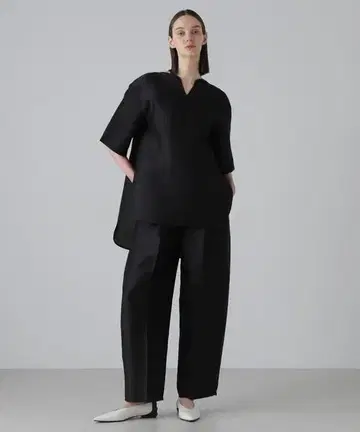 ADORE (어도어) 금기 실키 더블 크로스 팬츠 새상품급