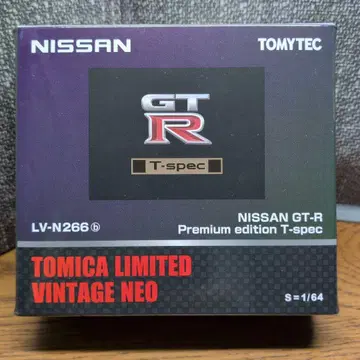 TOMYTEC NISSAN GT-R T-spec 1/64
