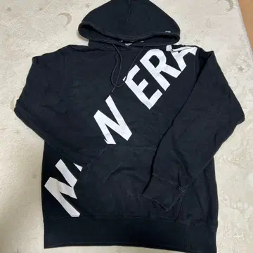 새상품급 뉴에라 후드티