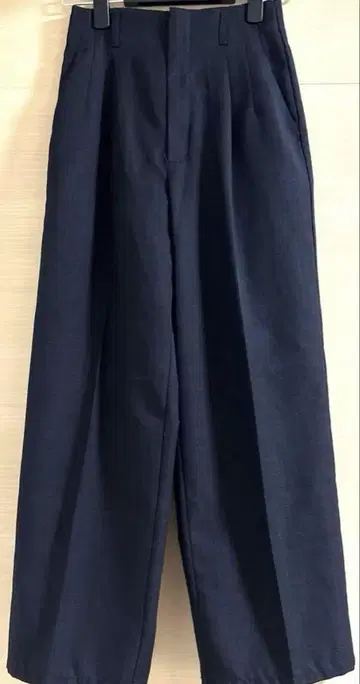 새상품급 GU 컬러 슬랙스 S