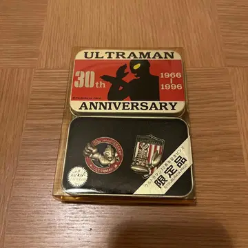 [ 절판 레어 ] 울트라맨 30주년 기념 핀즈 2개 세트