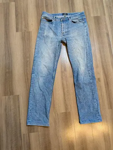 A.P.C. NEW STANDARD 데님 32인치