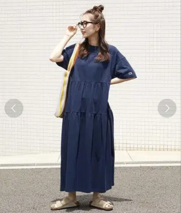 프릭스스토어 Champion 별주 절개 반팔 원피스