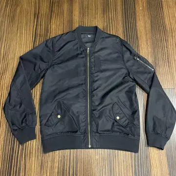 아즐 AZULbymoussy 블랙 MA-1 플라이트 자켓