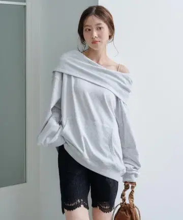 Kastane 2025AW 오프숄더 맨투맨