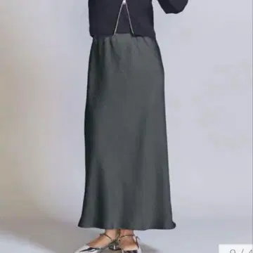 유나이티드 애로우즈 새틴 스커트