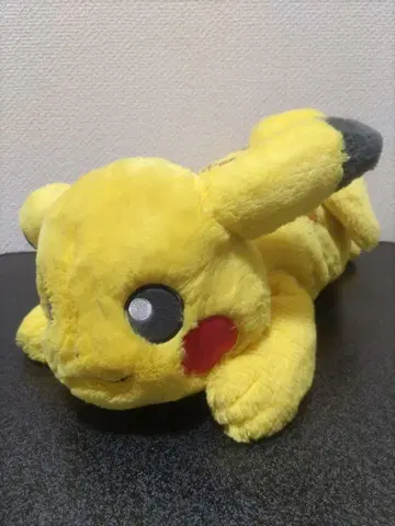 푹신푹신 안고 자는 봉제 인형 피카츄 포켓몬 센터