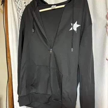 블랙 별 프린트 집업 후드티 야자와 에이요시풍