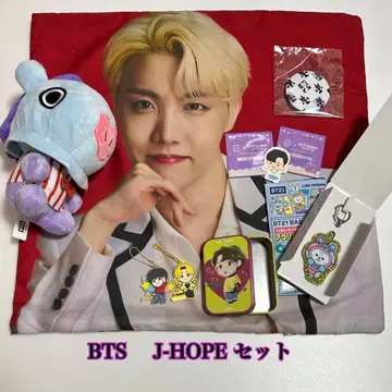 BTS J-HOPE 양면 프린트 쿠션 커버 & 굿즈 세트